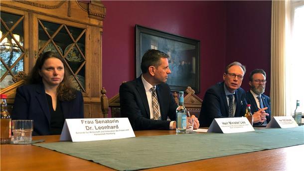 Küstenländer fordern mehr Investitionen in Häfen-Anbindungen Die Wirtschaftsminister der Küstenländer fordern mehr Investitionen in die Verkehrsinfrastruktur zur Anbindung der Häfen.