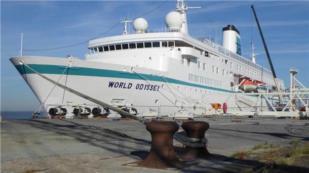 Die „World Odyssey“ dient in den Wintermonaten als schwimmende Universität und ist im Sommer als „Deutschland“ unterwegs.
