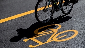 Die Zahl der getöteten Pedelec-Fahrer stieg um 19,1 Prozent auf 137. Das waren 22 tödlich verunglückte E-Bike-Fahrer mehr als im Vorjahreszeitraum.