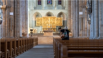Die Zahl der Kirchenaustritte in Deutschland ist weiterhin hoch.