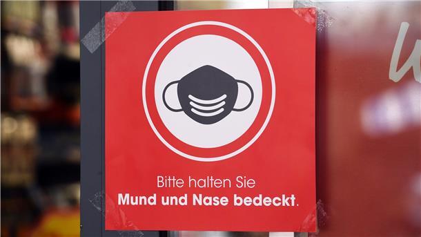 Die Zahl derer, die die Bitte, eine Mund-Nasen-Bedeckung in Geschäften zu tragen, bewusst ignoriert, steigt offenbar. Ladeninhaber klagen über provokantes Verhalten und ausgeprägte Renitenz.