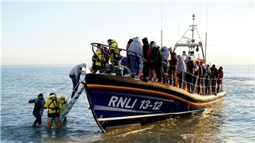 Die Zahl von Menschen, die illegal über den Ärmelkanal nach Großbritannien einreisen, nahm zuletzt zu.