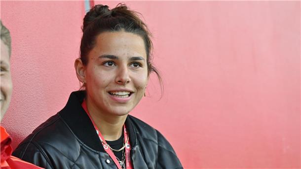 Die Zeit wird knapp: Ob es Lena Oberdorf noch zur EM schafft, ist alles andere als sicher.