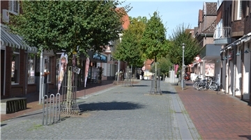 Die Zevener Fußgängerzone.