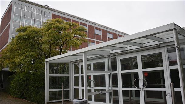 Schule von außen