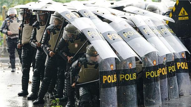 Indonesien: Massenproteste gegen Luxus-Zulagen für Politiker Die Zusammenstöße zwischen Demonstranten und Sicherheitskräften eskalieren.