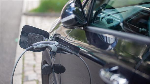 Die EU leitet eine Untersuchung wegen Chinas Unterstützung für Hersteller von Elektroautos ein.