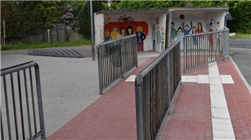 Barrierefreie Bushaltestelle in Burhave