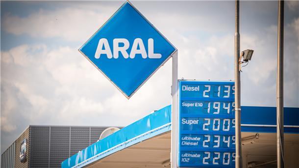Diesel kostet in Bremerhaven deutlich mehr als fast überall in Deutschland. Kenner sehen ein Kartell am Werk.
