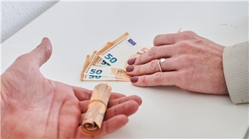Dieses Jahr ist der Equal Pay Day am 7. März. Der Tag gibt an, bis wann Frauen rechnerisch im Durchschnitt ohne Bezahlung arbeiten müssten, wenn sie bis zum Jahresende gleich verdienen würden.