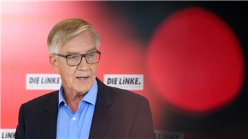 Dietmar Bartsch gibt sein Amt als  Vorsitzender der Bundestagsfraktion der Partei Die Linke auf.