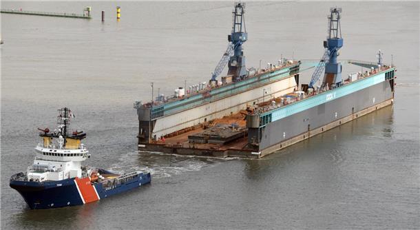 Dock V kehrt am Abend nach Bremerhaven zurück.