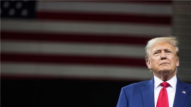 Trump will Abzug der Richterin vom Verfahren zu Wahlbetrug Donald Trump ist auf Bundesebene im Zusammenhang mit versuchtem Wahlbetrug angeklagt.