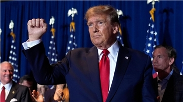 Donald Trump lieferte sich mit Nikki Haley ein weiteres Duell um die Nominierung seiner Partei für die Präsidentenwahl (Archivbild).