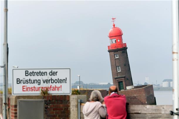 Donnerstag, 18. August: Das Gelände ist abgesperrt. Immer mehr Schaulustige komm...