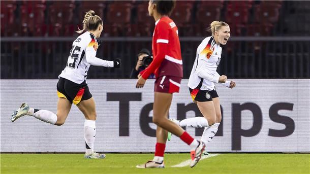 Doppelpack im DFB-Dress: Frankfurts Laura Freigang (r.)