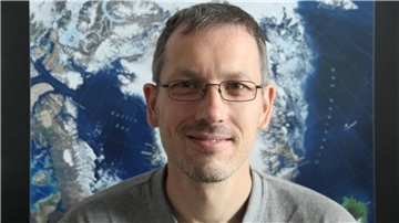 Dr. Christian Stepanek ist beim kommenden Klönabend des Rüstringer Heimatbunds zu Gast.