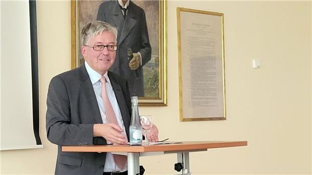 Dr. Hans-Peter Bartels 
