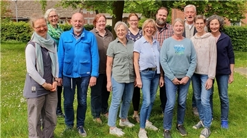 Dr. Maria Hartmann-Mrochen (Kursleiterin), Elsabeth Horlboge (Kursleiterin), Andeas Wacker, Eike Albert, Thea Kapahnke, Vera Tschirpka, Inge Martens, Carsten Lütjen, Sabine Lock, Jens Reinfeld, Sonja Schnackenberg, Gabriele Heid (Koordinatorin). Es fehlt: Tina Paulsen.