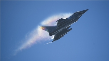 Drei Eurofighter haben in der Nähe von Otterndorf für eine besondere „Ruhestörung“ gesorgt.