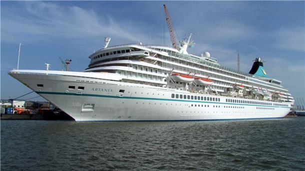 Drei Namen prangten seit 1984 am Bug des Schiffes: „Royal Princess“, „Artemis“, und „Artania“.