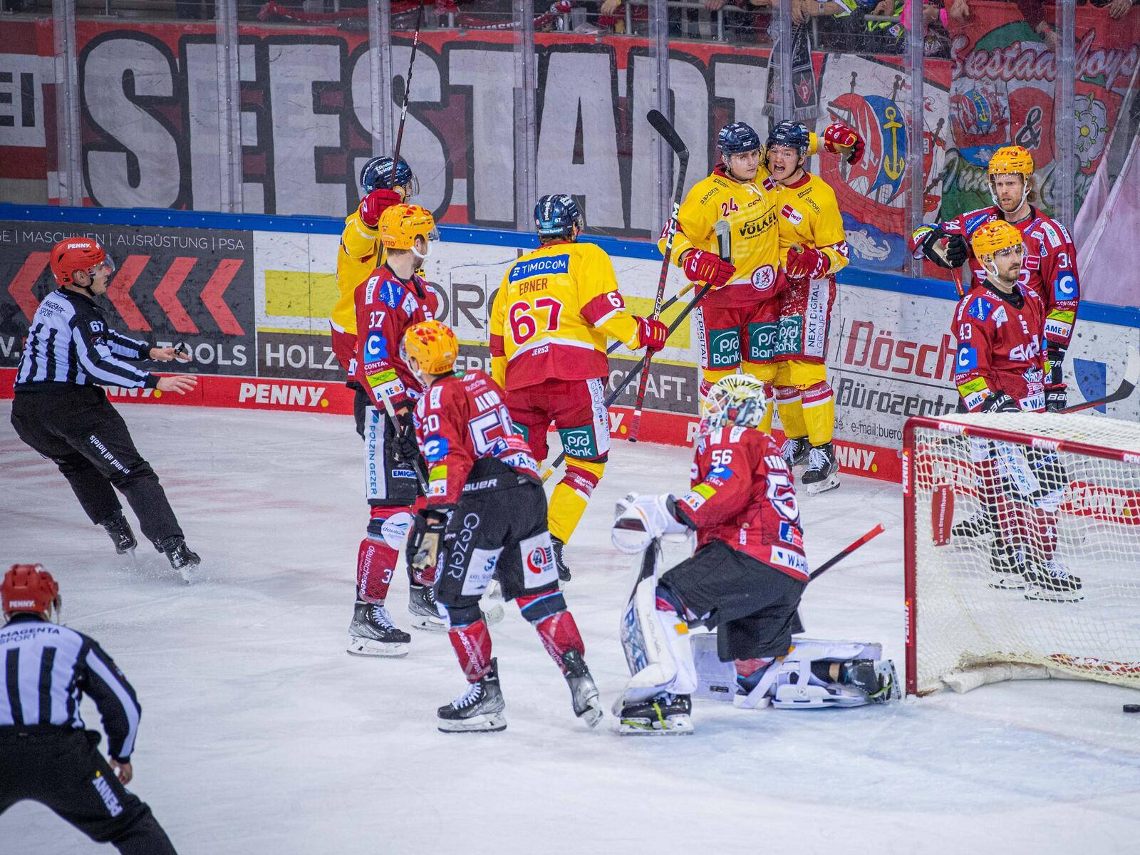 Düsseldorfer beim 1:0 gegen die Pinguins. 