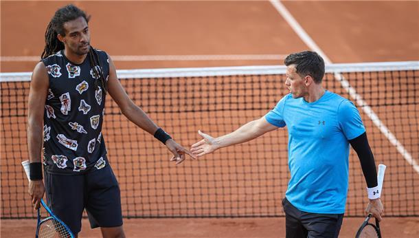 Dustin Brown (links) und Tobias Kamke