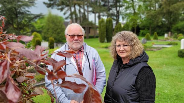 Friedhof Midlum, Sabine und Eberhard Stenschke