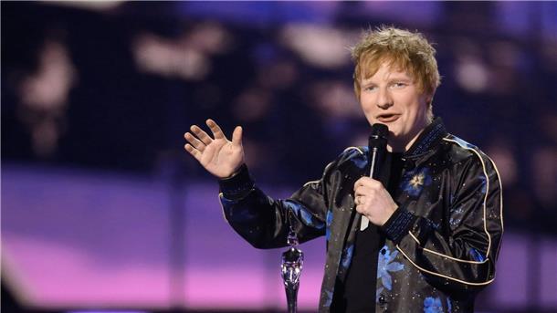 Ed Sheeran: Ich bin ein Nerd Ed Sheeran hält sich nicht für einen geborenen Superstar.