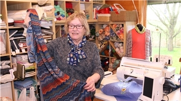 Edda Wiechmann betreibt in Waddens seit vielen Jahren ihr Nähstübchen.