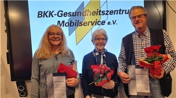 Ehrungen für 25 Jahre im BKK-Gesundheitszentrum (von links): Sabine Wedemeyer, Ilse Voge und Martin Kaufmann.