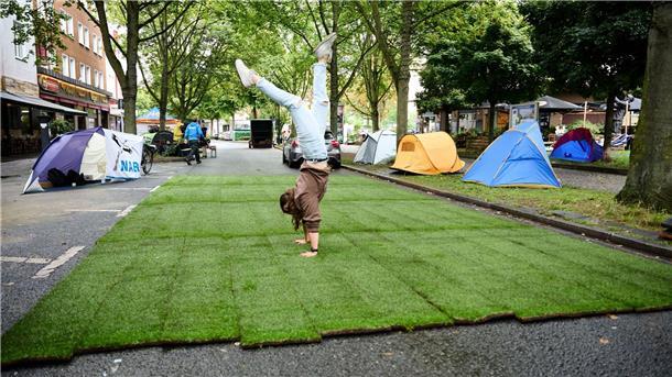 Eigentlich parken hier Autos.