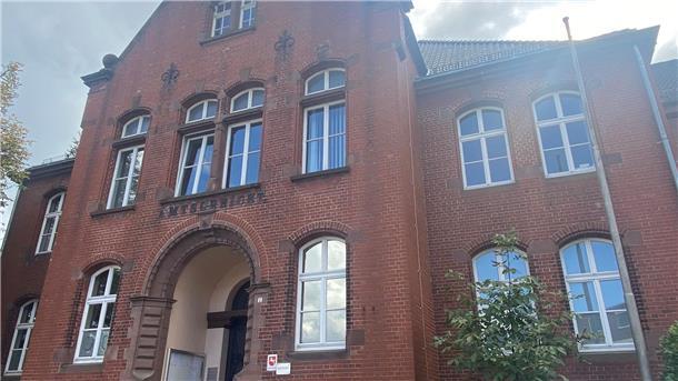 Ein 20-jähriger Bremervörder wurde am Mittwoch im Bremervörder Amtsgericht wegen zweifacher gefährlicher Körperverletzung verurteilt.