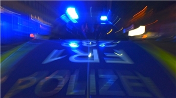 Ein 32-Jähriger, der seine Lebensgefährtin mit einem Messer bedrohte, rief in Brake die Polizei (Symbolbild) auf den Plan.