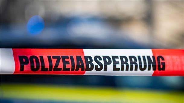 Zwei Weltkriegsbomben in Bremen entschärft Ein Absperrband der Polizei.