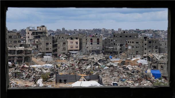 Bilder des Tages Ein Blick auf die durch die israelische Luft- und Bodenoffensive verursachten Zerstörungen im nördlichen Gazastreifen.
