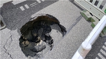 Absackung einer Straße