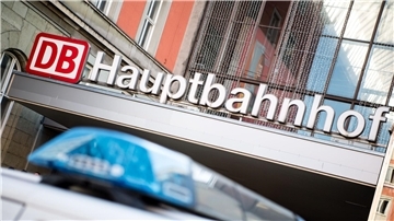 Ein Fahrzeug der Bundespolizei steht vor dem Münchner Hauptbahnhof (Symbolfoto).