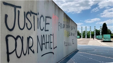 Ein Graffiti mit der Aufschrift „Gerechtigkeit für Nahel“ in Nanterre.