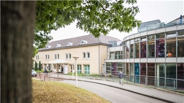 Ein Haltepunkt in der Verlängerung des Spadener Weges in Debstedt (Foto) wäre nach Ansicht des Verkehrsclubs Deutschland wichtig, weil man auf diese Weise auch das Ameos-Klinikum und das Hospiz anbinden könnte.