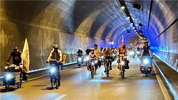 Radfahrer im Wesertunnel