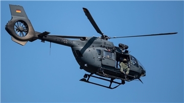 Ein Hubschrauber der Bundeswehr vom Typ H-145M - wird normalerweise zum Absetzen von Spezialkräften genutzt.