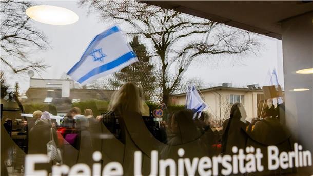 Berlin reagiert auf Attacke auf jüdischen Studenten Ein jüdischer Student war an der Freien Universität angegriffen worden. Der Fall setzte auch die Leitung der Hochschule unter Druck.