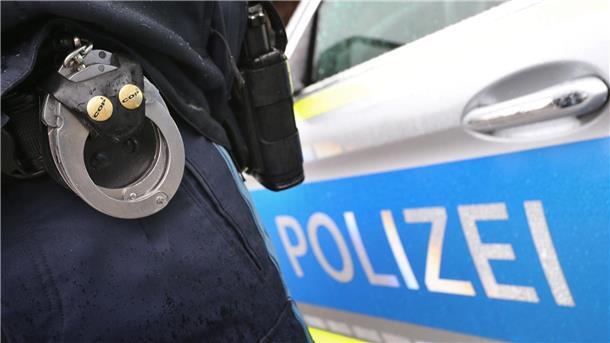 Tod nach Polizeieinsatz - 21-Jähriger stirbt in Klinik Ein junger Mann starb nach einem Polizeieinsatz. (Symbolbild)