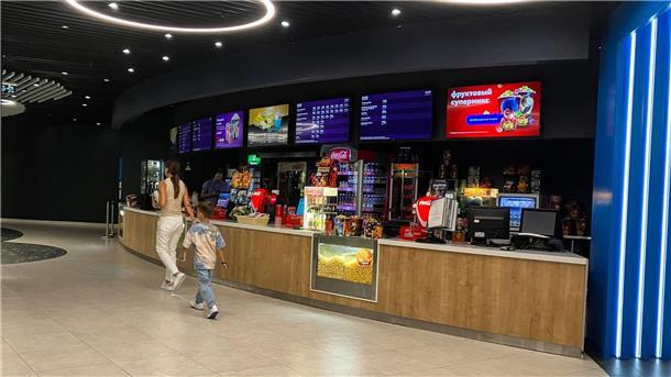 Warten auf „Barbie“: Wie Russland Filmsanktionen umgeht Ein Kino in einem Moskauer Einkaufszentrum: Was steht auf dem Programm?