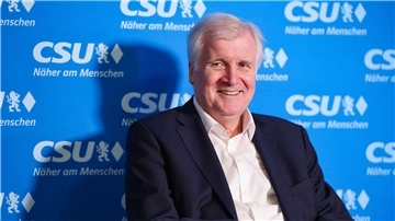 Ein Leben ohne Politik - für den früheren CSU-Chef Horst Seehofer hat sich zwar vieles geändert, Langeweile hat er aber keine (Archivbild).