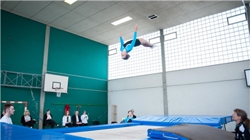 Ein letztes Mal werden in der Halle der Edith-Steine-Schule Trampolin-Wettkämpfe ausgetragen.