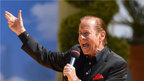 Tränen lügen nicht: Schlagerstar Michael Holm wird 80 Ein Mann mit vielen Facetten: Michael Holm wird 80.
