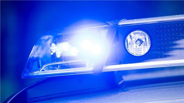 Ein Mann stirbt in Achim an Stichverletztungen. (Symbolfoto)