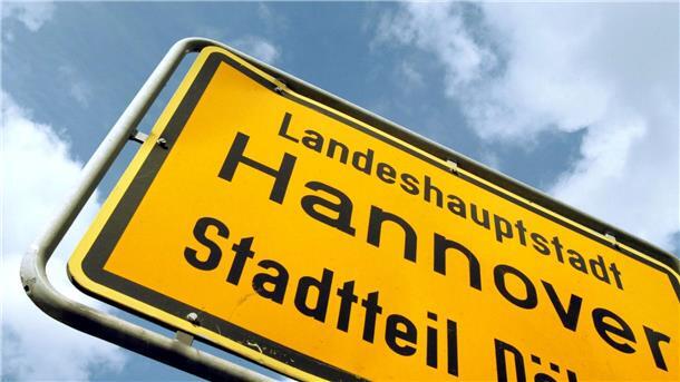 Hannover setzt auf digitale Stadtentwicklung Ein Ortsschild der Landeshauptstadt Hannover.